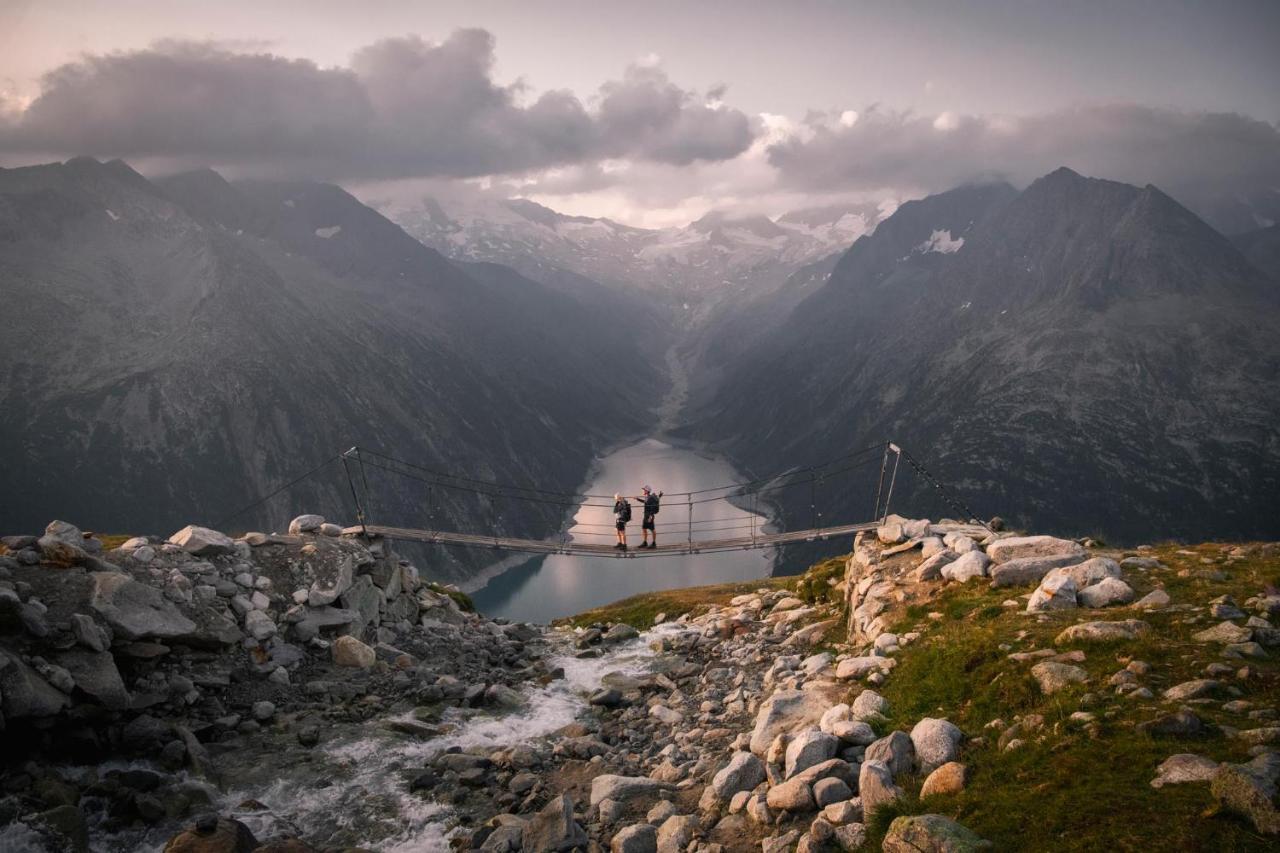 Apart Central - Premium Mountain&Garden Mayrhofen Exterior foto