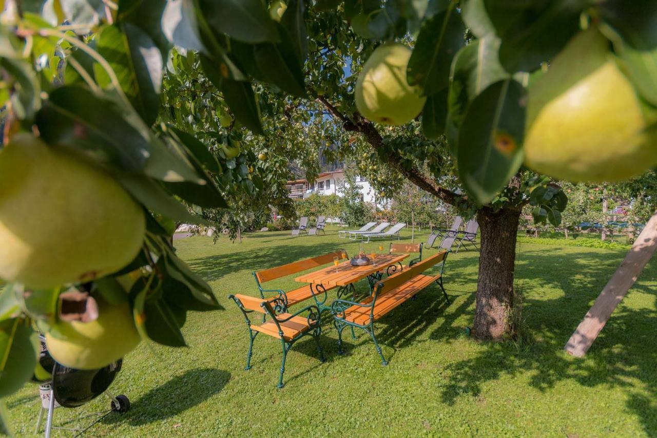Apart Central - Premium Mountain&Garden Mayrhofen Exterior foto